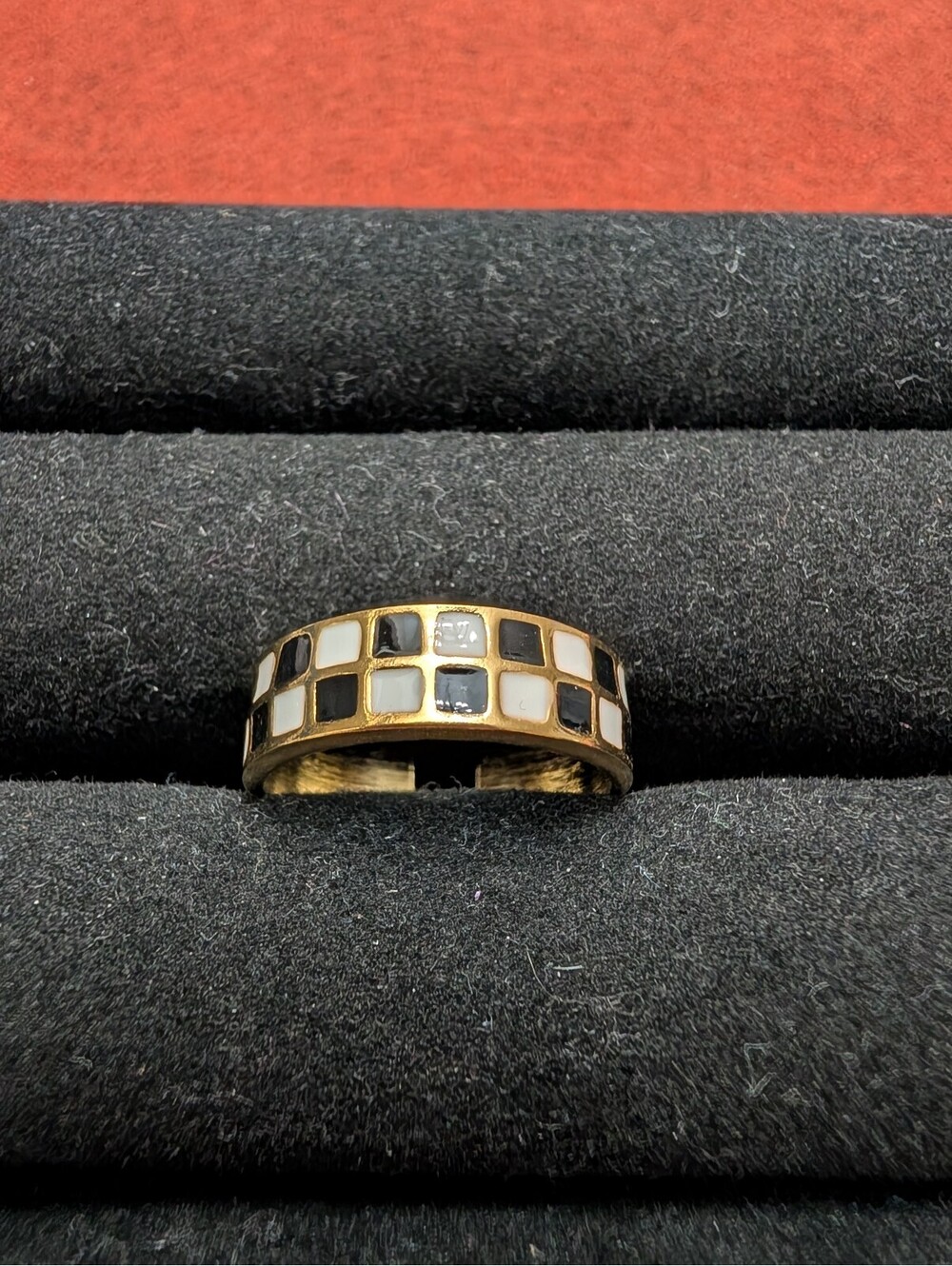 Gold Tone Black & White Checkered Painted Metal Ring Size 8 Open Back NEW